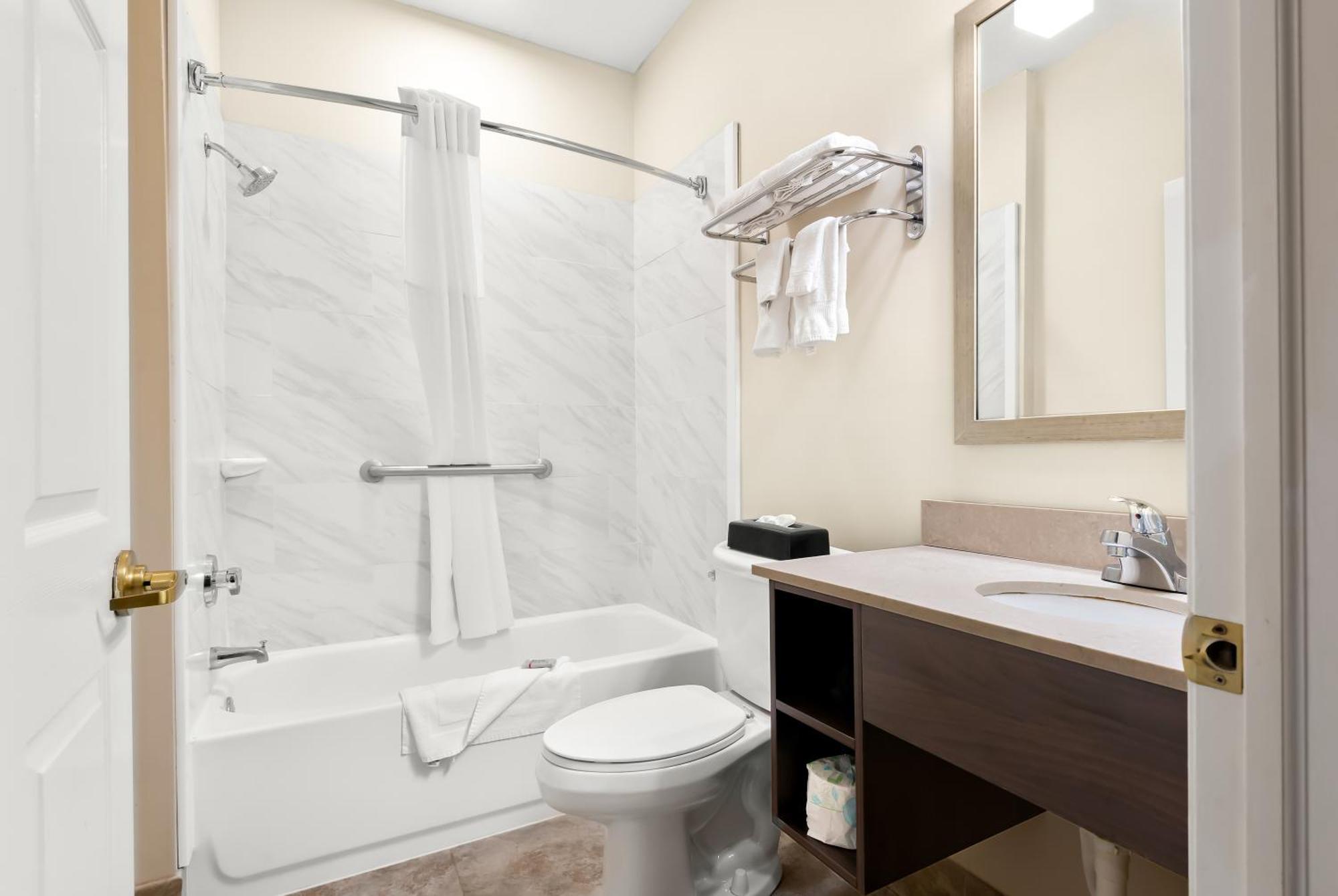 Best Western Palmyra Inn & Suites Exteriér fotografie